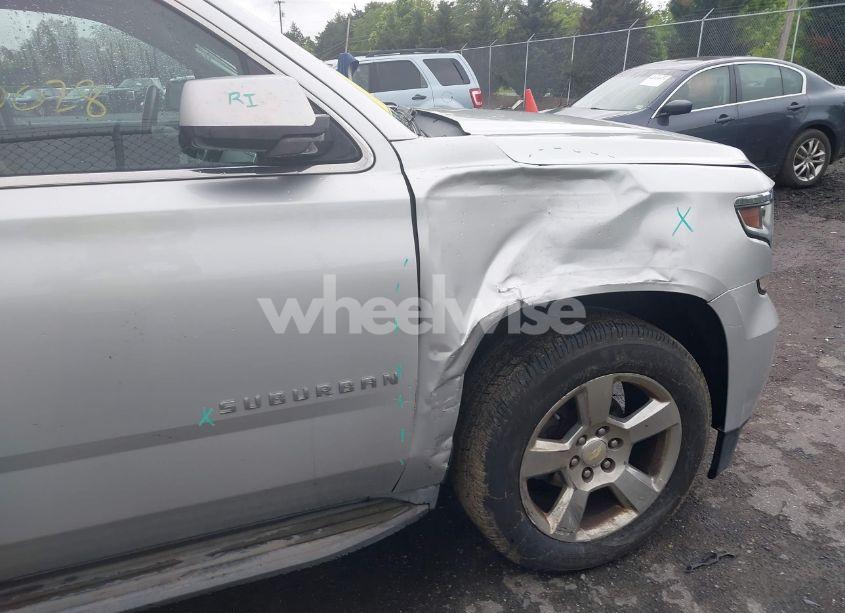 Photo 6 of 2015 Chevrolet Suburban 1500 LT (VIN 1GNSCJKC2FR144528)