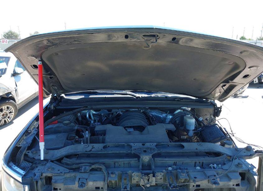 Photo 10 of 2015 Chevrolet Suburban 1500 LT (VIN 1GNSCJKC2FR555217)