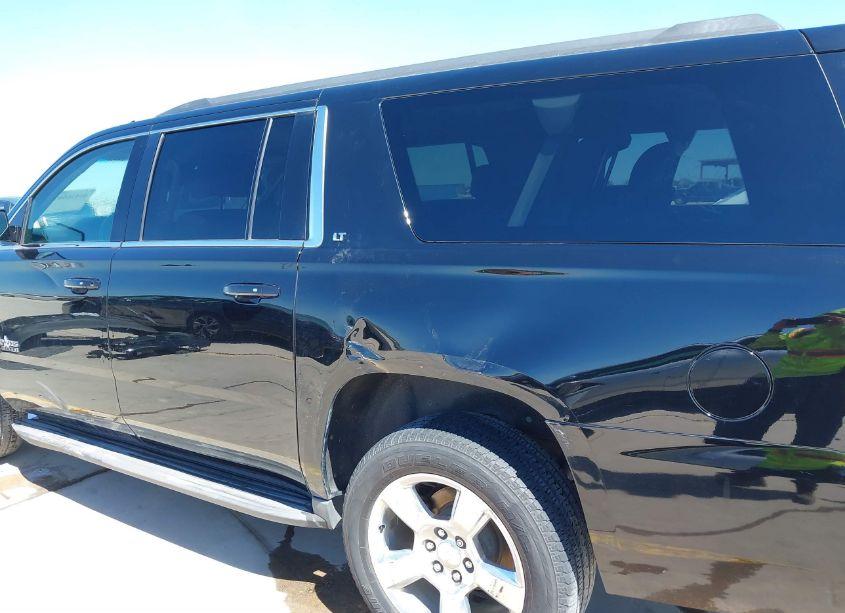 Photo 18 of 2015 Chevrolet Suburban 1500 LT (VIN 1GNSCJKC2FR555217)