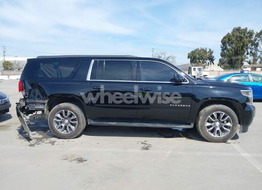 Photo 13 of 2015 Chevrolet Suburban 1500 LT (VIN 1GNSCJKC3FR238224)