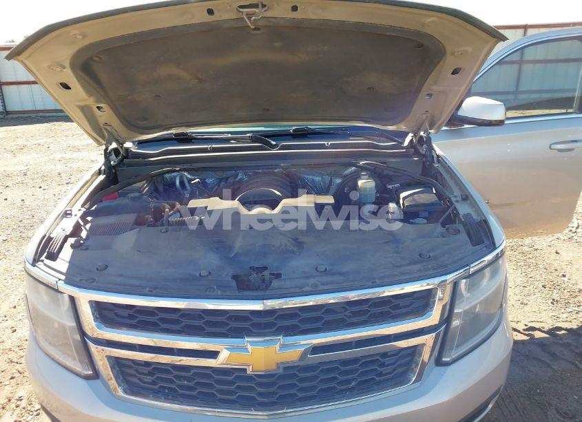 Photo 10 of 2015 Chevrolet Suburban 1500 LT (VIN 1GNSCJKC3FR505023)