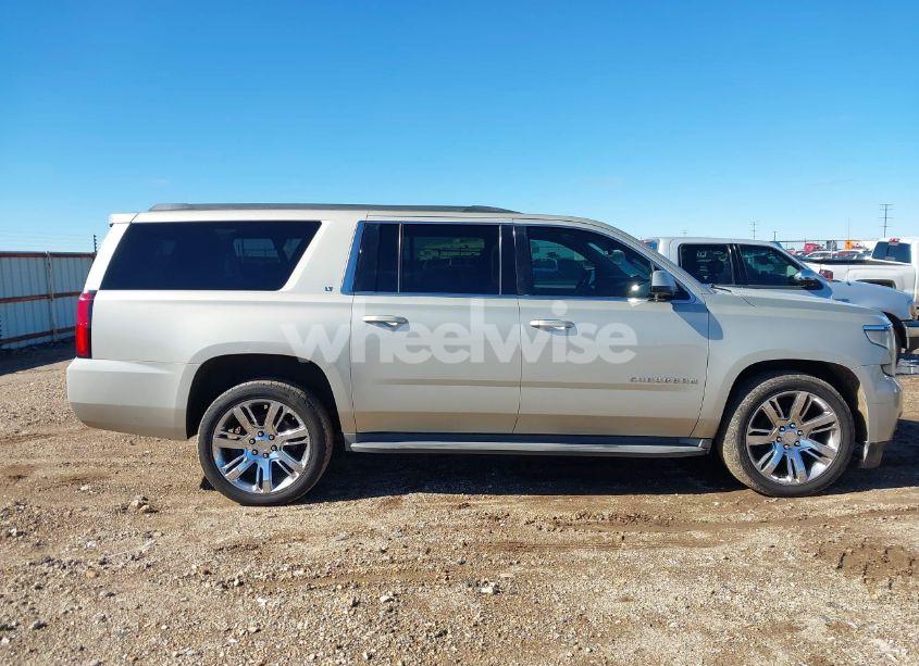 Photo 13 of 2015 Chevrolet Suburban 1500 LT (VIN 1GNSCJKC3FR505023)