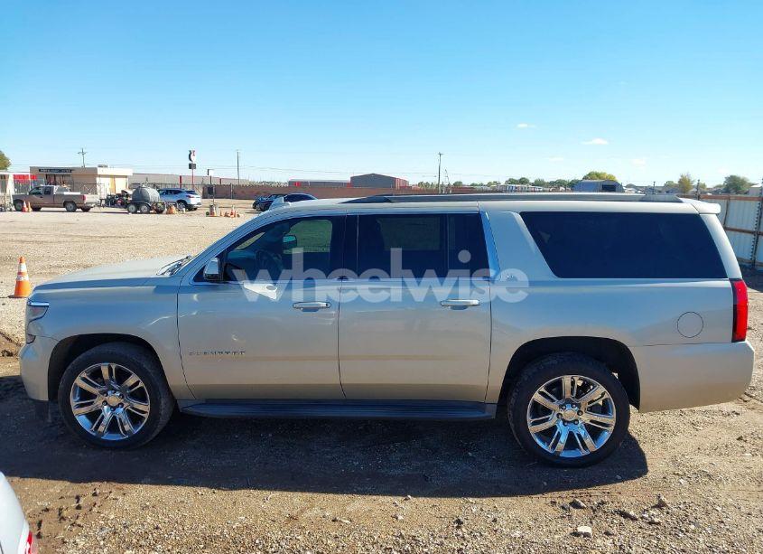 Photo 14 of 2015 Chevrolet Suburban 1500 LT (VIN 1GNSCJKC3FR505023)