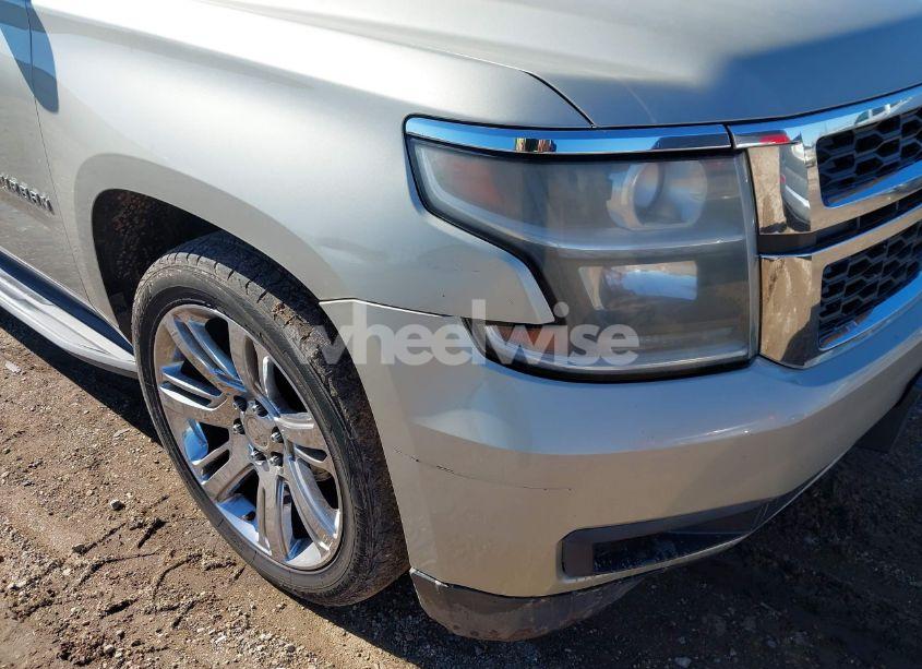 Photo 6 of 2015 Chevrolet Suburban 1500 LT (VIN 1GNSCJKC3FR505023)