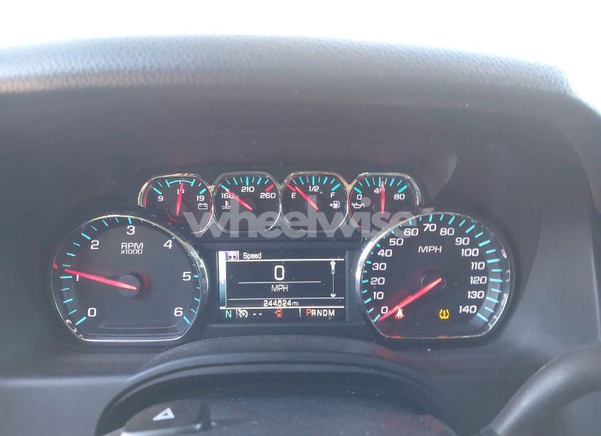 Photo 7 of 2015 Chevrolet Suburban 1500 LT (VIN 1GNSCJKC3FR505023)