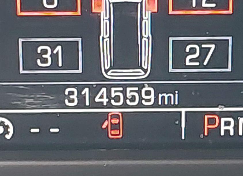 Photo 15 of 2015 Chevrolet Suburban 1500 LT (VIN 1GNSCJKC3FR614582)