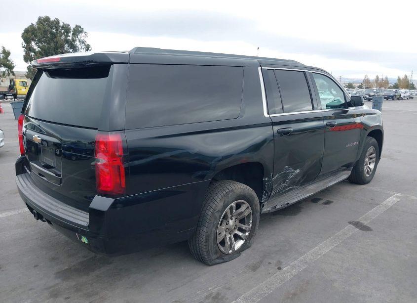Photo 4 of 2015 Chevrolet Suburban 1500 LT (VIN 1GNSCJKC3FR614582)