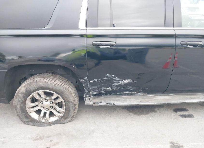 Photo 6 of 2015 Chevrolet Suburban 1500 LT (VIN 1GNSCJKC3FR614582)