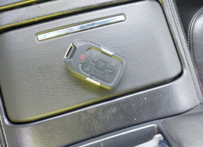 Photo 11 of 2016 Chevrolet Suburban LTZ (VIN 1GNSCJKC3GR178687)