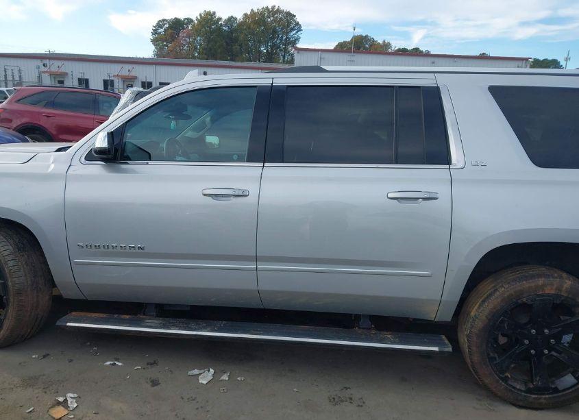 Photo 14 of 2016 Chevrolet Suburban LTZ (VIN 1GNSCJKC3GR178687)