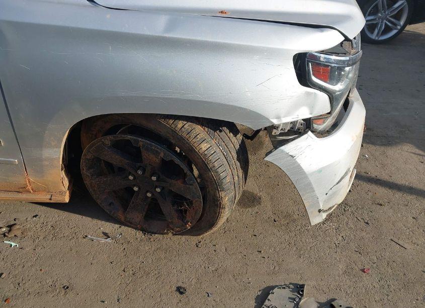 Photo 17 of 2016 Chevrolet Suburban LTZ (VIN 1GNSCJKC3GR178687)