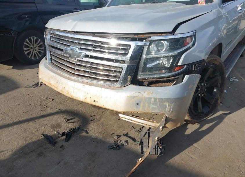 Photo 6 of 2016 Chevrolet Suburban LTZ (VIN 1GNSCJKC3GR178687)