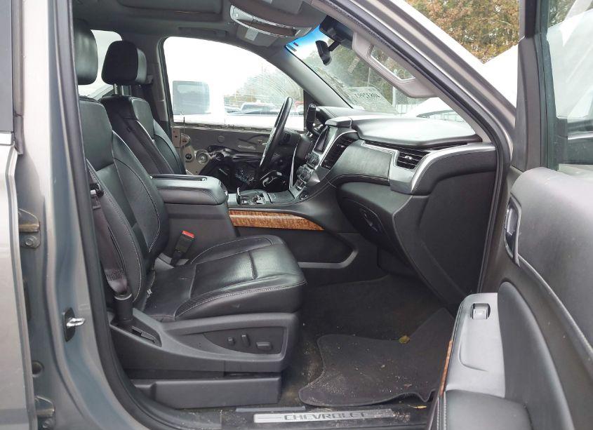 Photo 5 of 2017 Chevrolet Suburban PREMIER (VIN 1GNSCJKC3HR165214)