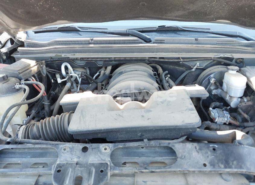 Photo 10 of 2019 Chevrolet Suburban PREMIER (VIN 1GNSCJKC3KR129739)