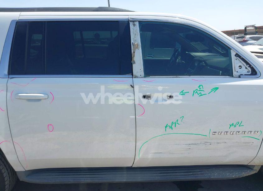 Photo 14 of 2015 Chevrolet Suburban 1500 LT (VIN 1GNSCJKC4FR566025)