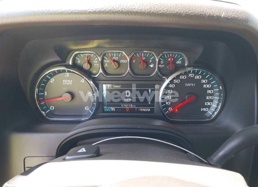 Photo 16 of 2015 Chevrolet Suburban 1500 LT (VIN 1GNSCJKC4FR566025)