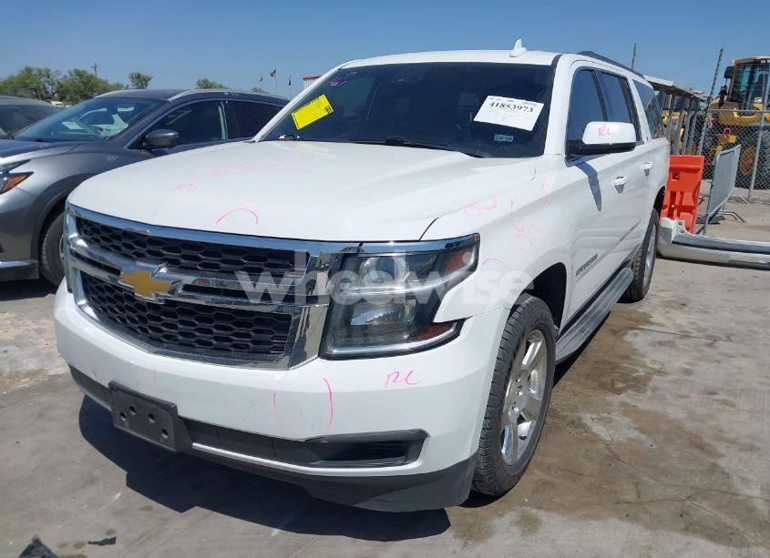 Photo 2 of 2015 Chevrolet Suburban 1500 LT (VIN 1GNSCJKC4FR566025)