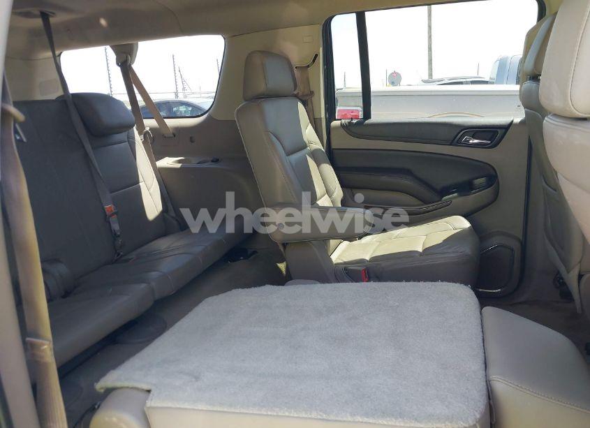 Photo 8 of 2015 Chevrolet Suburban 1500 LT (VIN 1GNSCJKC4FR566025)