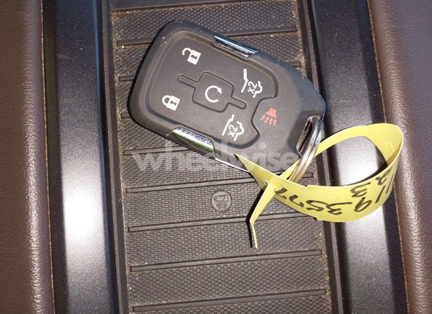 Photo 11 of 2015 Chevrolet Suburban 1500 LT (VIN 1GNSCJKC4FR732849)