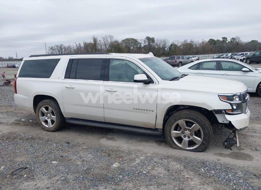 Photo 14 of 2015 Chevrolet Suburban 1500 LT (VIN 1GNSCJKC4FR732849)