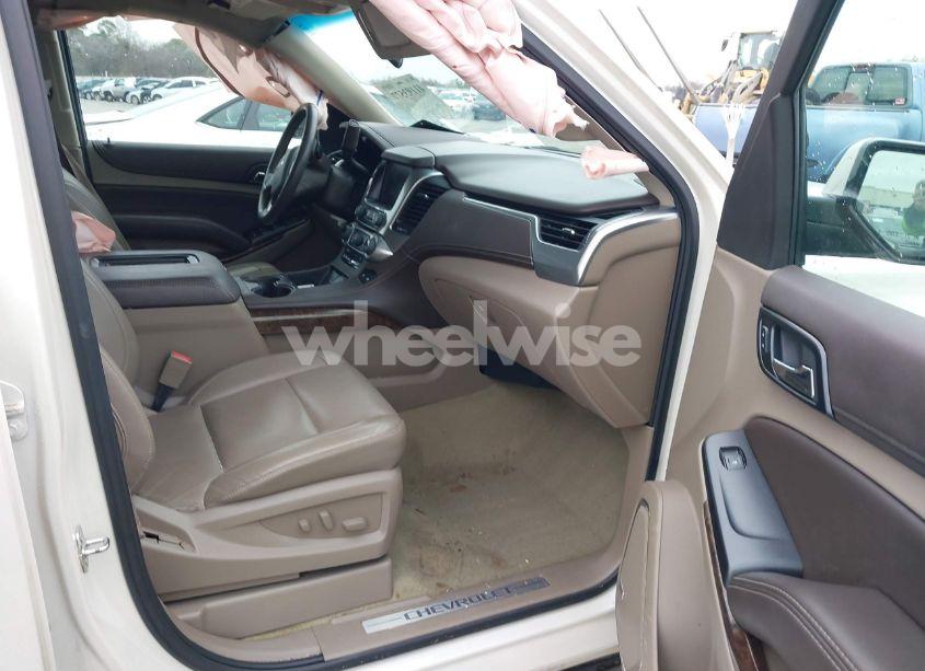 Photo 5 of 2015 Chevrolet Suburban 1500 LT (VIN 1GNSCJKC4FR732849)