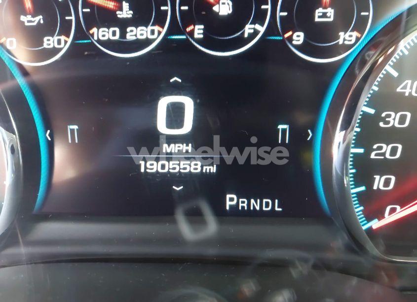 Photo 15 of 2018 Chevrolet Suburban PREMIER (VIN 1GNSCJKC4JR282385)