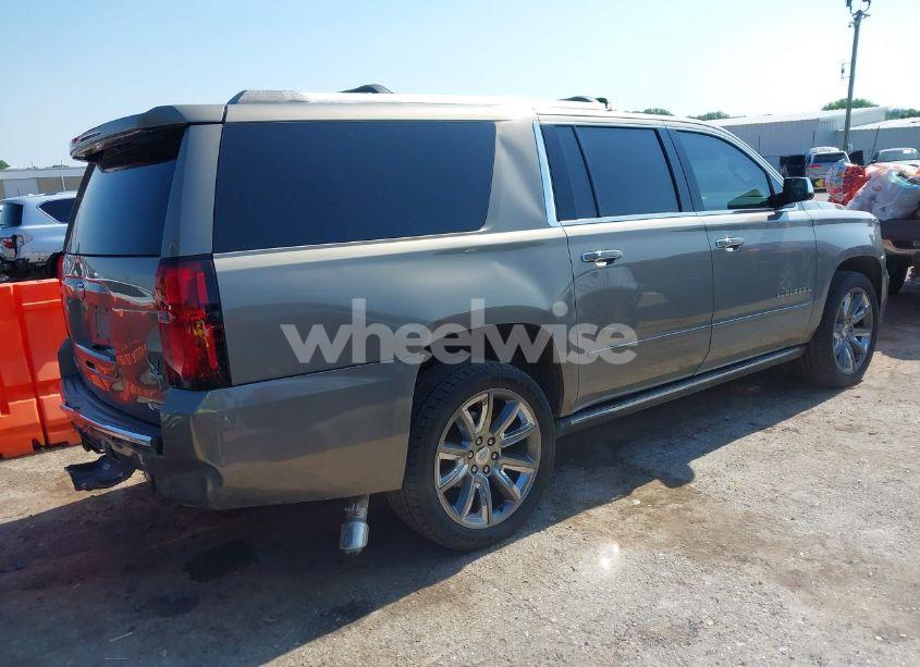 Photo 4 of 2018 Chevrolet Suburban PREMIER (VIN 1GNSCJKC4JR282385)