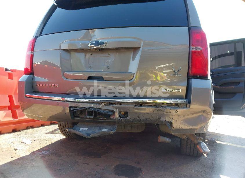 Photo 6 of 2018 Chevrolet Suburban PREMIER (VIN 1GNSCJKC4JR282385)