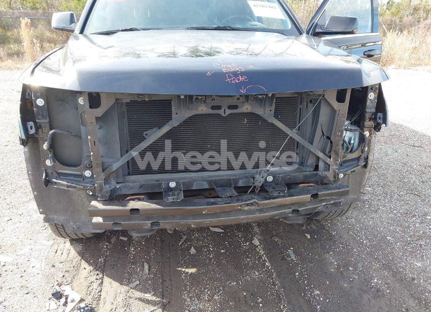 Photo 17 of 2015 Chevrolet Suburban 1500 LT (VIN 1GNSCJKC5FR265330)