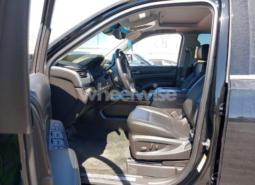 Photo 5 of 2015 Chevrolet Suburban 1500 LT (VIN 1GNSCJKC5FR526259)