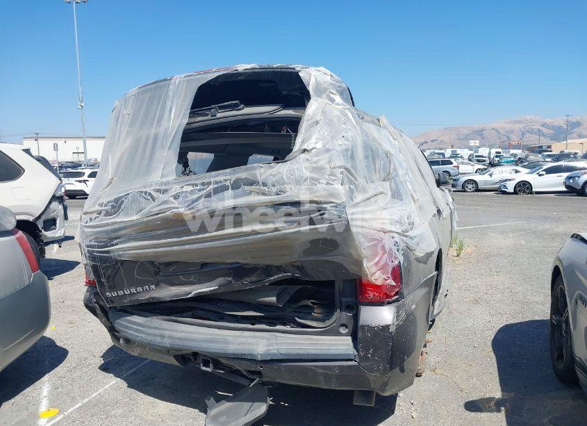 Photo 15 of 2015 Chevrolet Suburban 1500 LT (VIN 1GNSCJKC5FR717003)