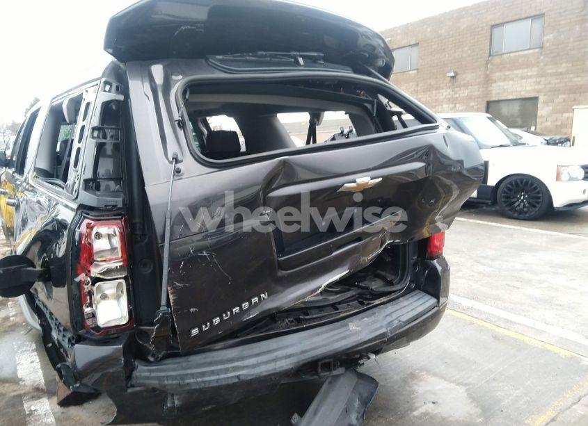 Photo 6 of 2015 Chevrolet Suburban 1500 LT (VIN 1GNSCJKC5FR717003)