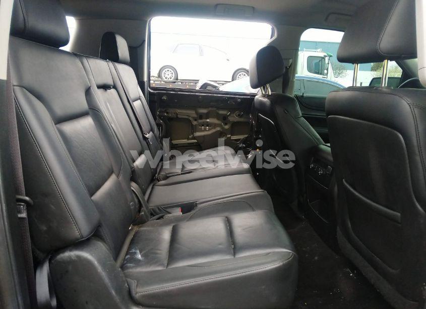 Photo 8 of 2015 Chevrolet Suburban 1500 LT (VIN 1GNSCJKC5FR717003)