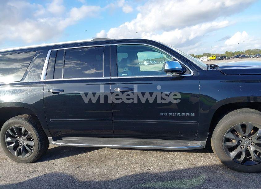 Photo 13 of 2017 Chevrolet Suburban PREMIER (VIN 1GNSCJKC5HR166381)