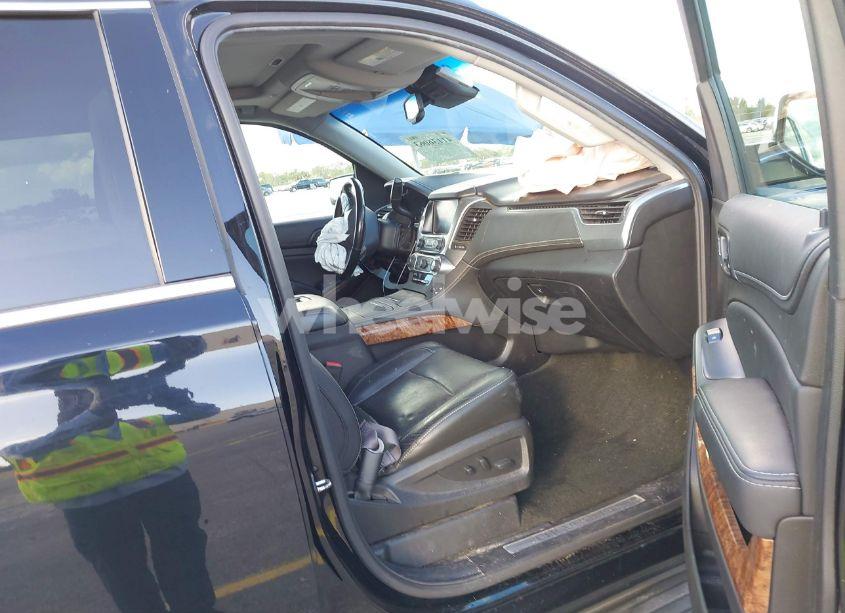 Photo 5 of 2017 Chevrolet Suburban PREMIER (VIN 1GNSCJKC5HR166381)