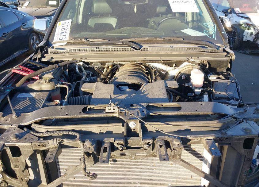 Photo 10 of 2017 Chevrolet Suburban PREMIER (VIN 1GNSCJKC5HR173394)