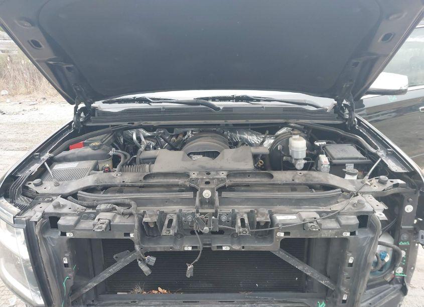 Photo 10 of 2017 Chevrolet Suburban PREMIER (VIN 1GNSCJKC6HR166776)