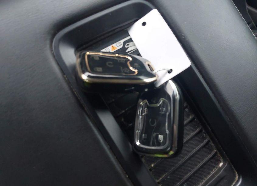 Photo 11 of 2017 Chevrolet Suburban PREMIER (VIN 1GNSCJKC6HR166776)