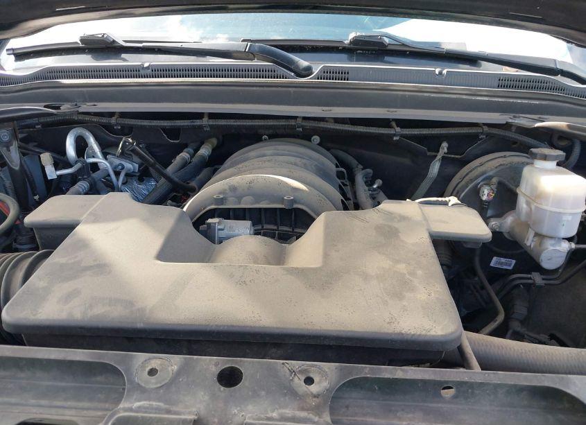 Photo 10 of 2018 Chevrolet Suburban PREMIER (VIN 1GNSCJKC6JR394833)