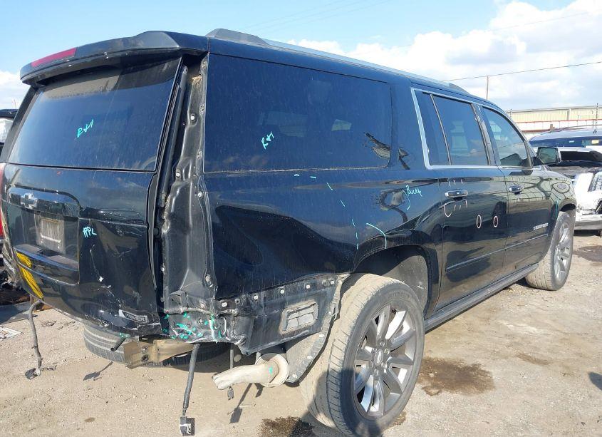 Photo 4 of 2018 Chevrolet Suburban PREMIER (VIN 1GNSCJKC6JR394833)