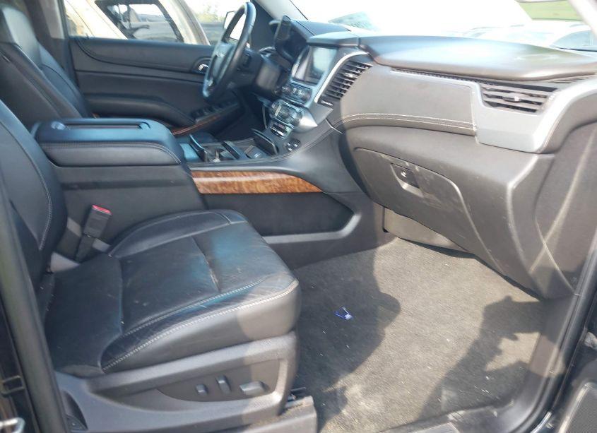 Photo 5 of 2018 Chevrolet Suburban PREMIER (VIN 1GNSCJKC6JR394833)