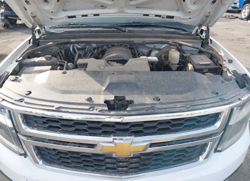 Photo 10 of 2015 Chevrolet Suburban 1500 LT (VIN 1GNSCJKC7FR266446)