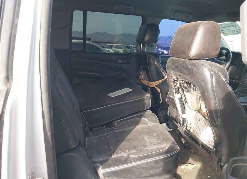 Photo 8 of 2015 Chevrolet Suburban 1500 LT (VIN 1GNSCJKC7FR266446)