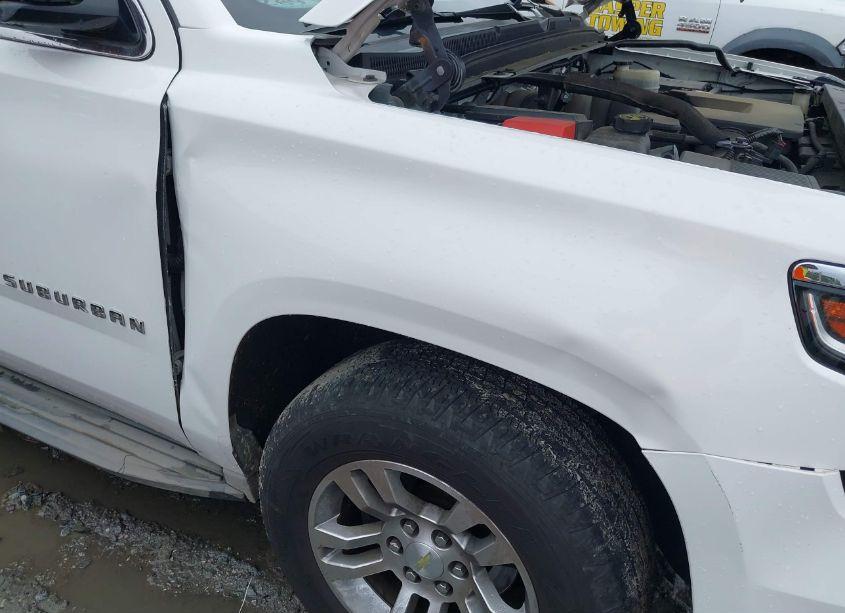 Photo 6 of 2015 Chevrolet Suburban 1500 LT (VIN 1GNSCJKC7FR296868)