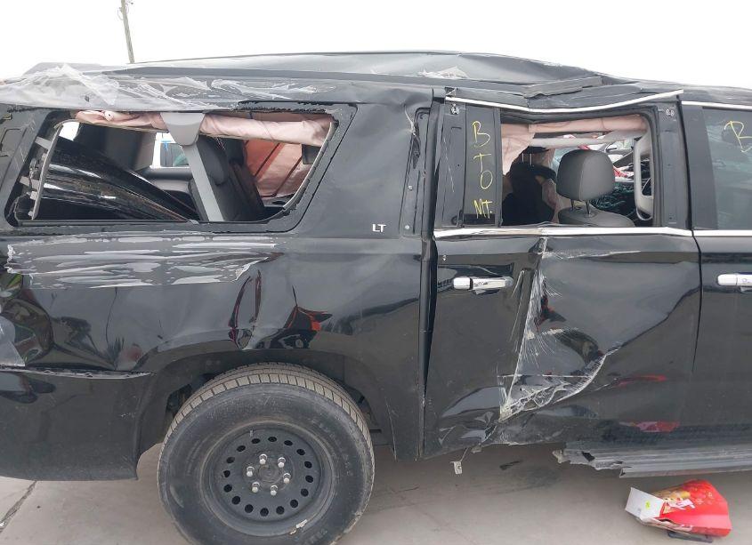 Photo 13 of 2015 Chevrolet Suburban 1500 LT (VIN 1GNSCJKC7FR512072)