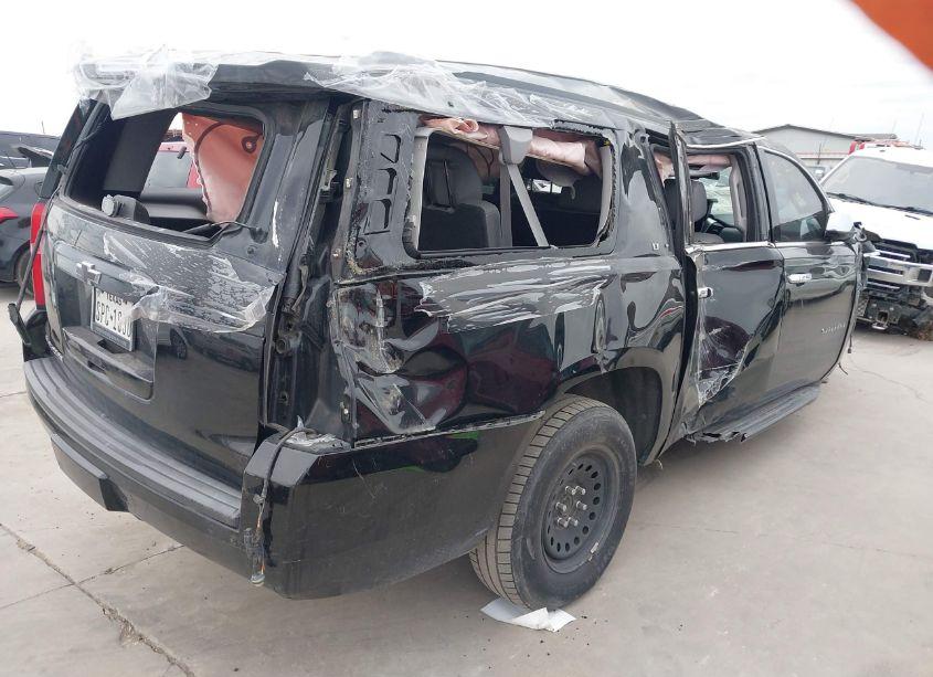 Photo 4 of 2015 Chevrolet Suburban 1500 LT (VIN 1GNSCJKC7FR512072)