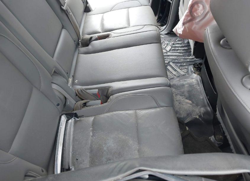 Photo 8 of 2015 Chevrolet Suburban 1500 LT (VIN 1GNSCJKC7FR512072)