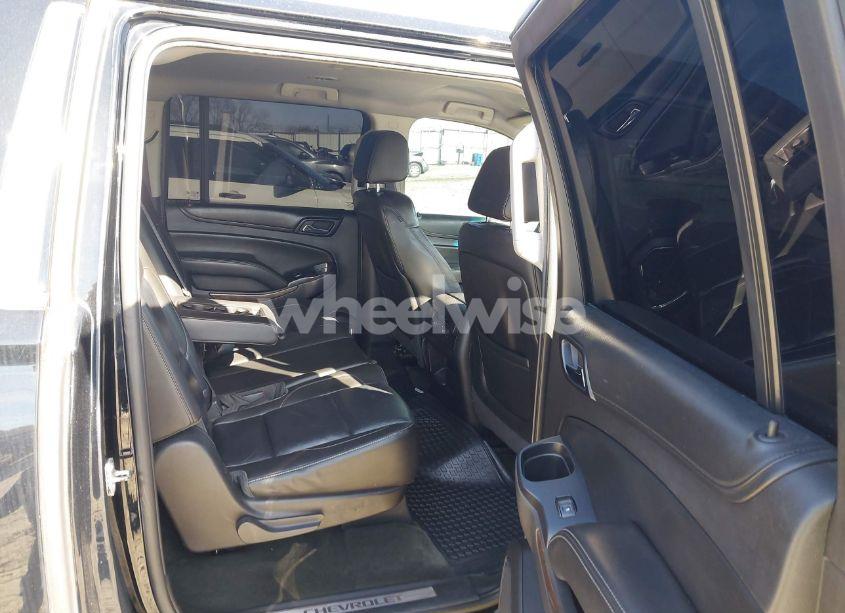 Photo 8 of 2015 Chevrolet Suburban 1500 LT (VIN 1GNSCJKC7FR536596)