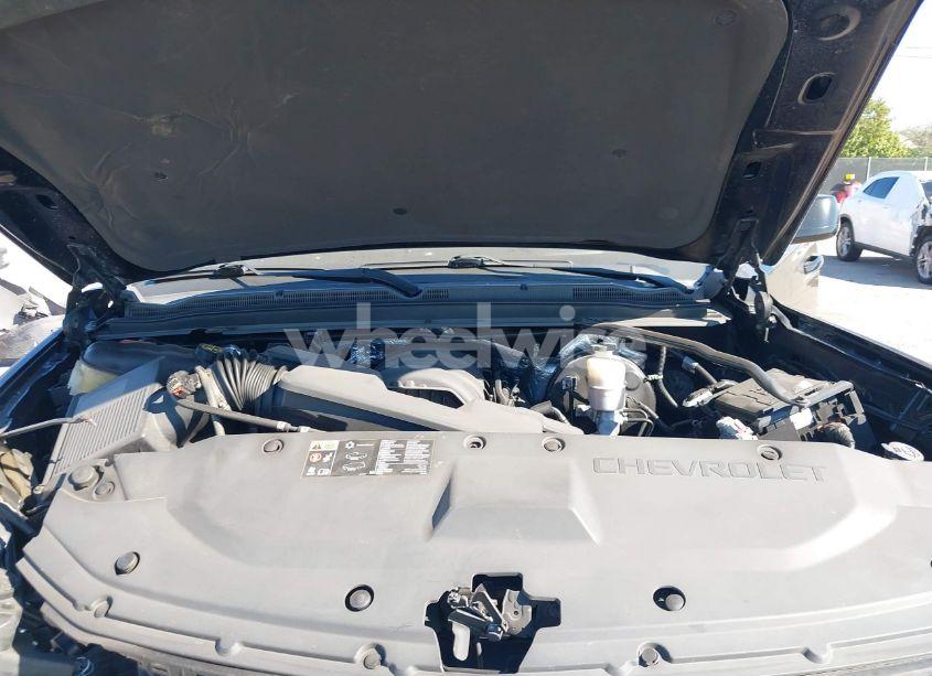 Photo 10 of 2015 Chevrolet Suburban 1500 LT (VIN 1GNSCJKC7FR559134)