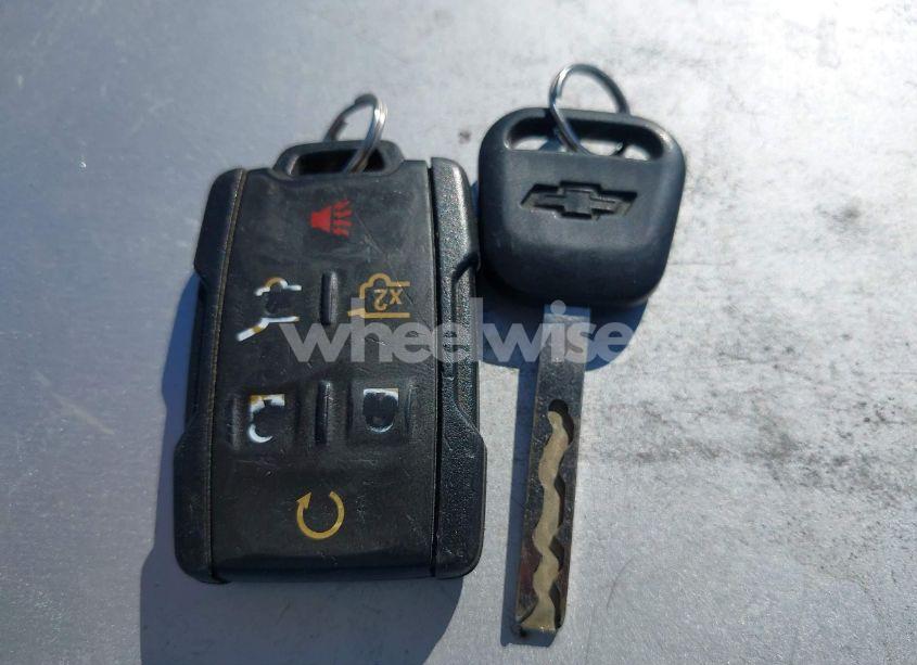 Photo 11 of 2015 Chevrolet Suburban 1500 LT (VIN 1GNSCJKC7FR559134)